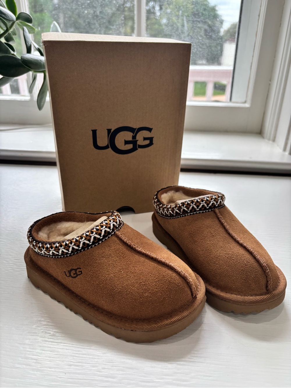 UGG Kids Tasman II Chestnut Brown Shearling-Lined Slip-On Slippers